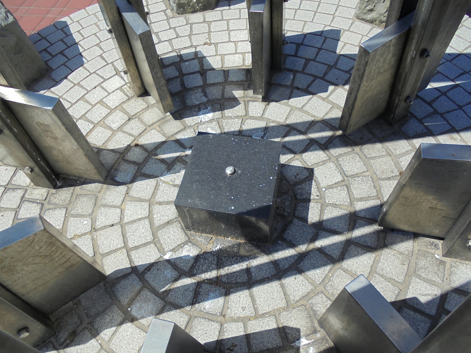 北緯40度・東経140度の地点